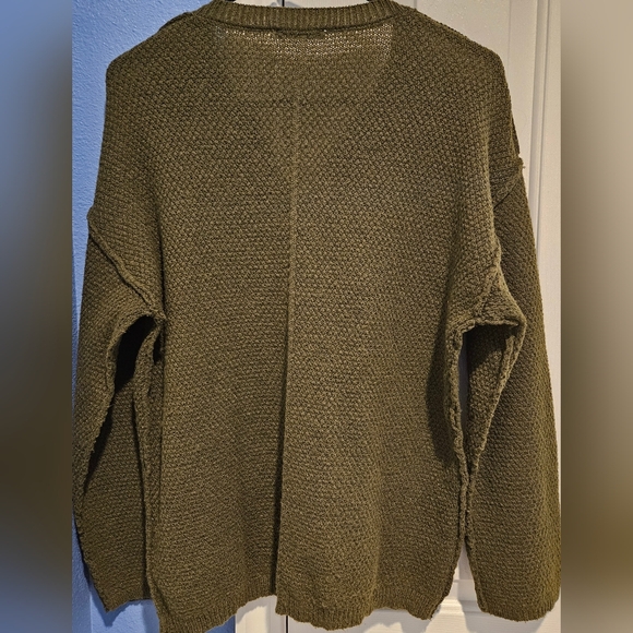 Cupshe Sweater - Picture 3 of 3